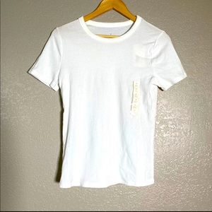Women’s Medium ** White Shirt ** NWT